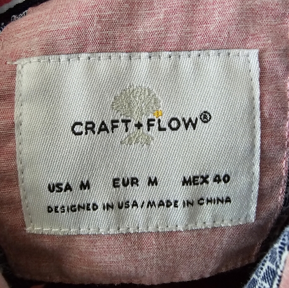 Craft + Flow Long Sleeve Button Down Shirt Medium - Picture 3 of 4